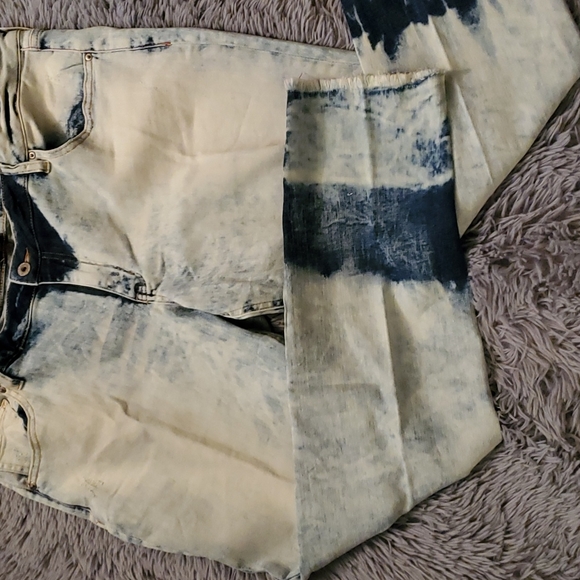 SZ 18/20 BNWOT RED JEANS NYC DISTRESSED TYE DYE - Picture 6 of 8